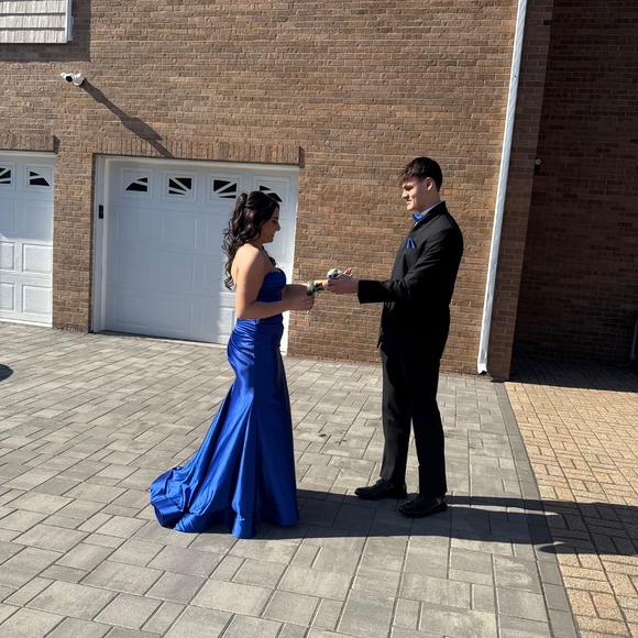 Sherri Hill Prom Dress - Picture 6 of 6